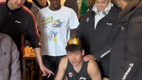 那不勒斯全力追求齐尔克泽，球员转会意愿迫切