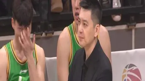 “逆袭之路：保级球队客场挑战崛起劲敌，5胜4负能否扭转乾坤？”